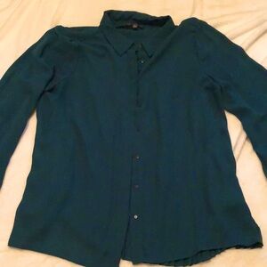 Women’s Button up blouse